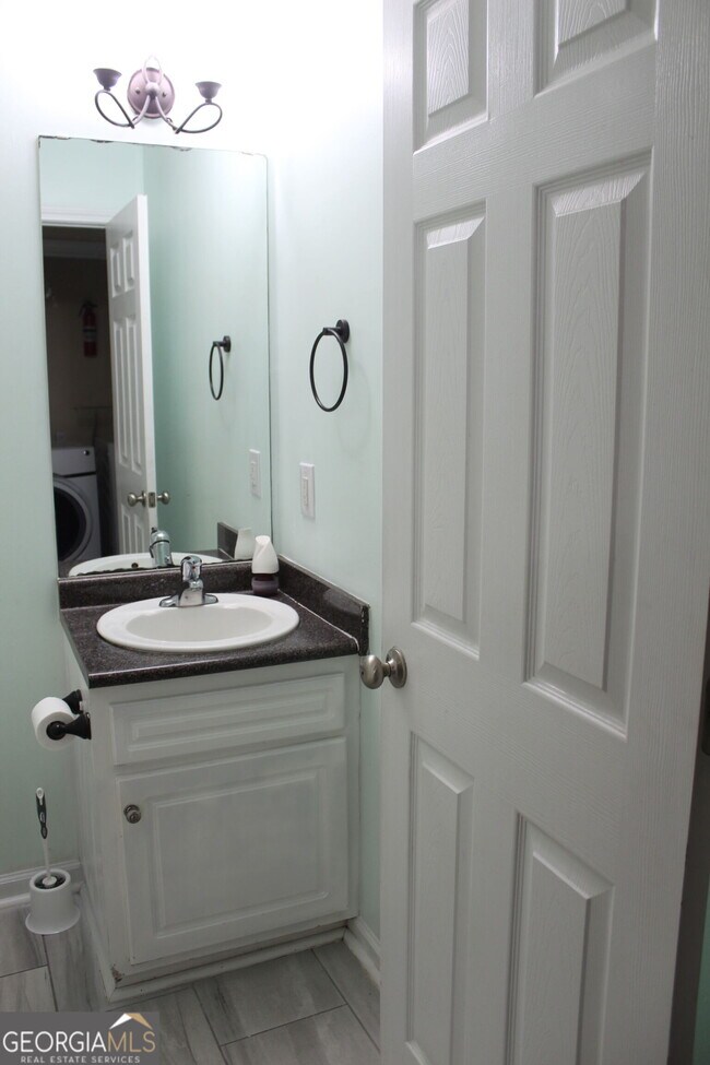 Building Photo - 103 Lindsay Ct