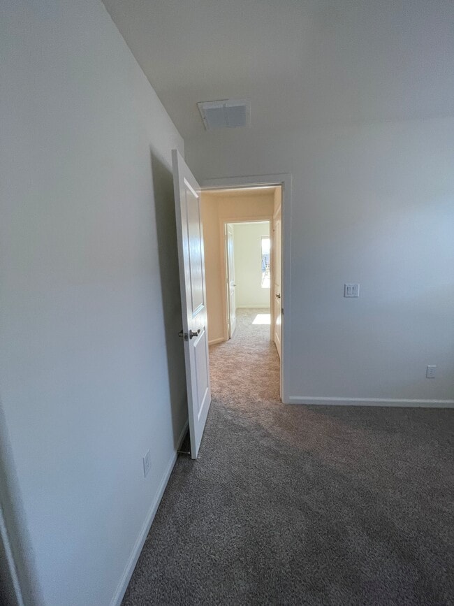 Building Photo - 1118 Helsing Rd