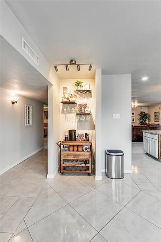 Building Photo - 3005 Weather Vane Ln