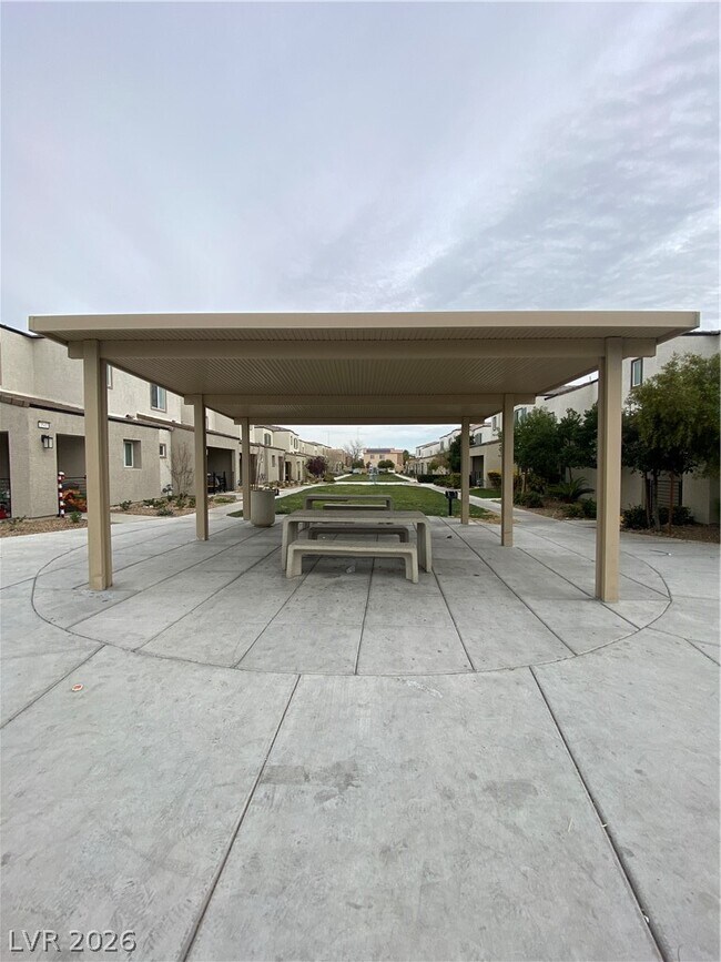 Building Photo - 3622 Hestia Ave