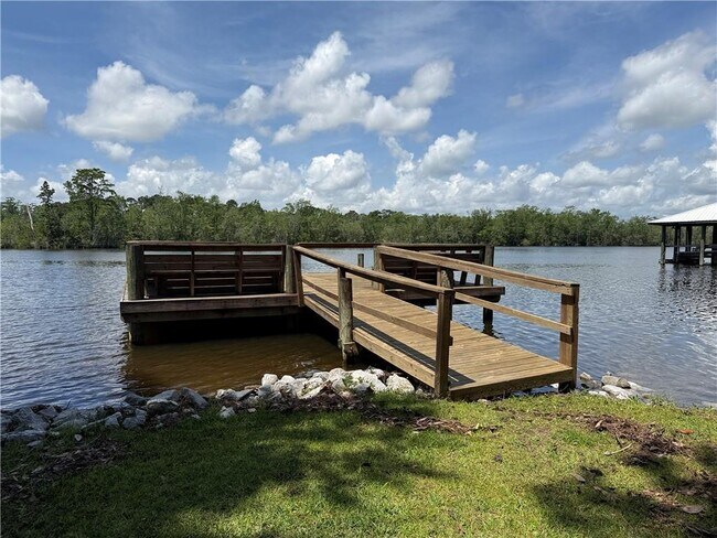 Building Photo - 3512 Shadowwood Ct