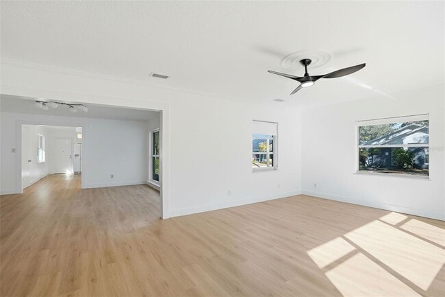 Building Photo - 2812 N Munro St