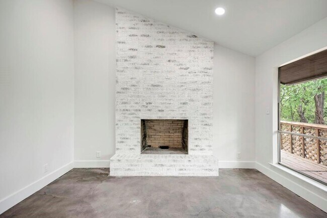 Building Photo - 6305 Forest Hills Dr