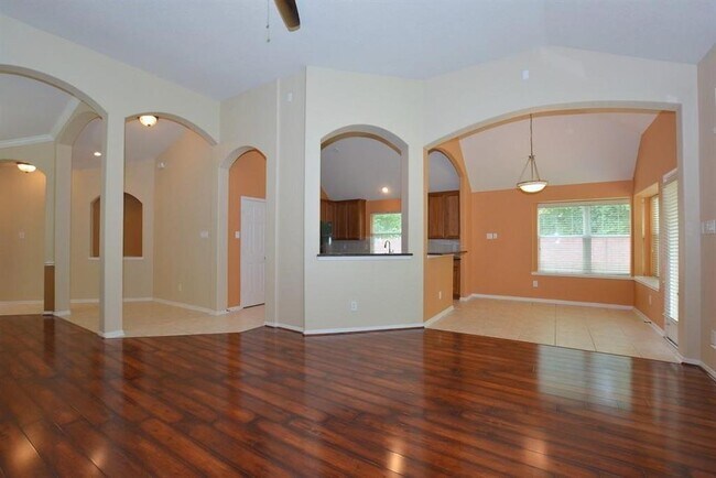 Building Photo - 1523 Stone Canyon Dr