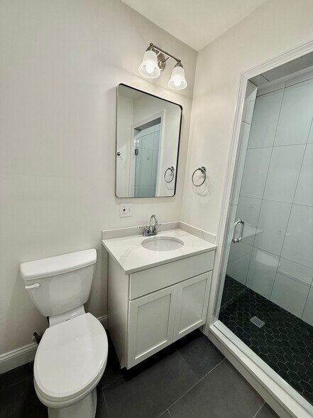 Building Photo - 342 Meridian St