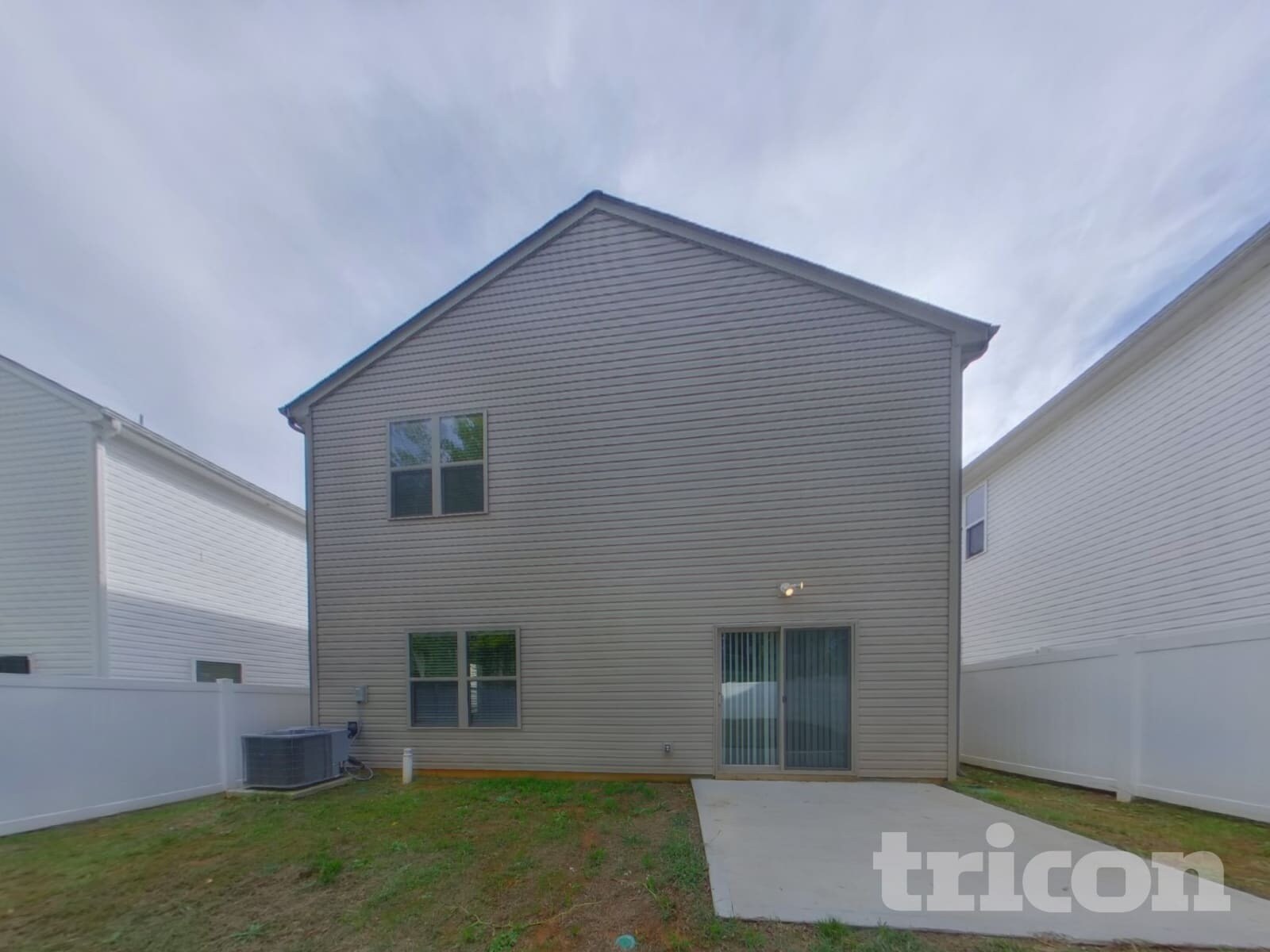 Building Photo - 213 Spring Knoll Dr