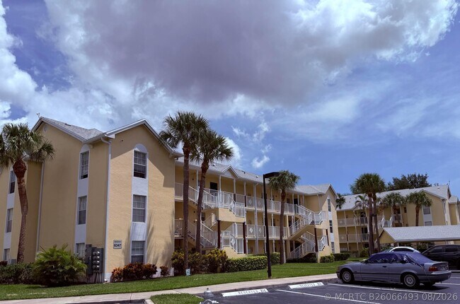 Building Photo - 6347 La Costa Dr
