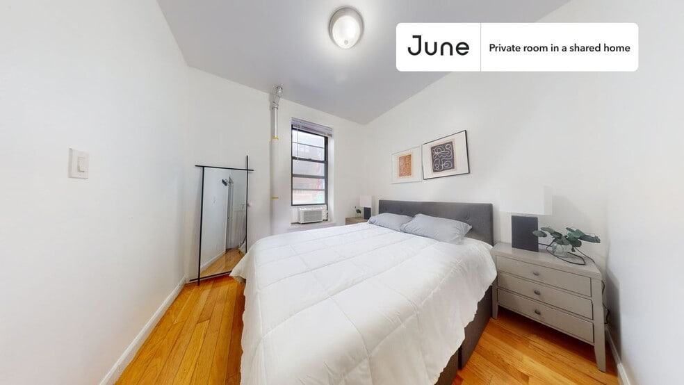 Primary Photo - Room in Shared 3 bed/1 bath home