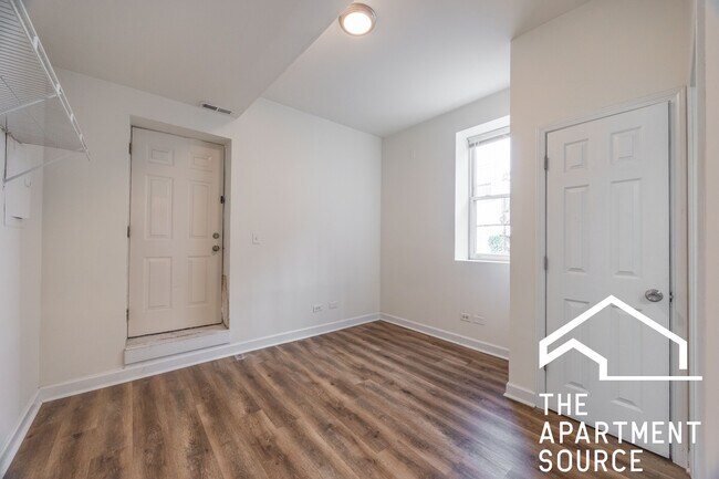 Building Photo - 2112 N Campbell Ave