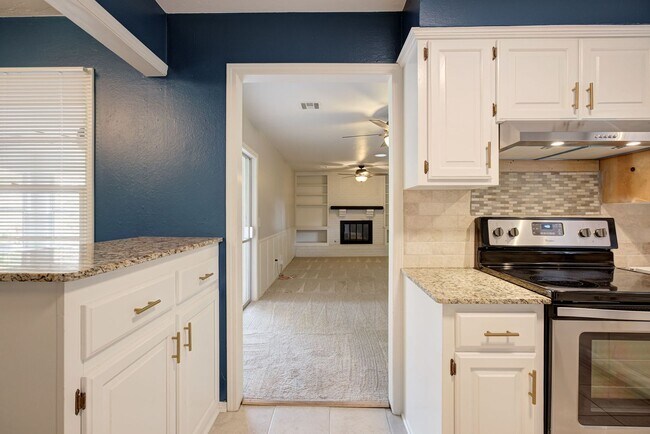 Building Photo - 2924 NW 67th St