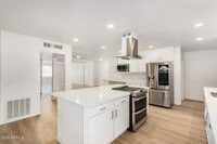 Building Photo - 936 W Rio Salado Pkwy