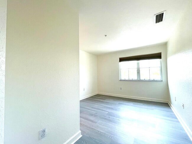 Building Photo - 1119 Shoma Dr