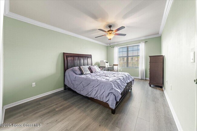 Building Photo - 1345 Lara Cir