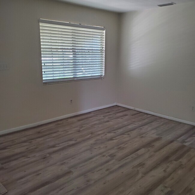 Building Photo - 3620 S Hesperides St