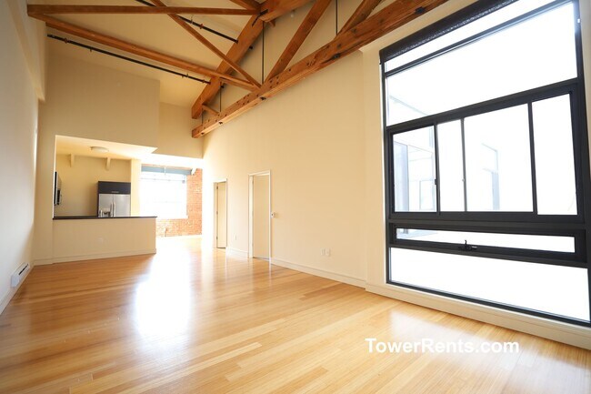 Building Photo - 310 Townsend St