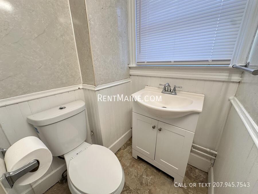 Building Photo - 99 Sanford St