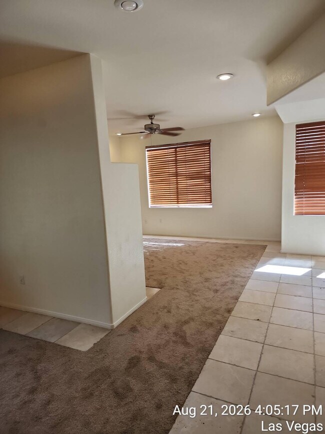 Building Photo - 664 Peachy Canyon Cir