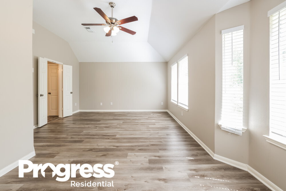 Building Photo - 14518 Southern Magnolia Cir