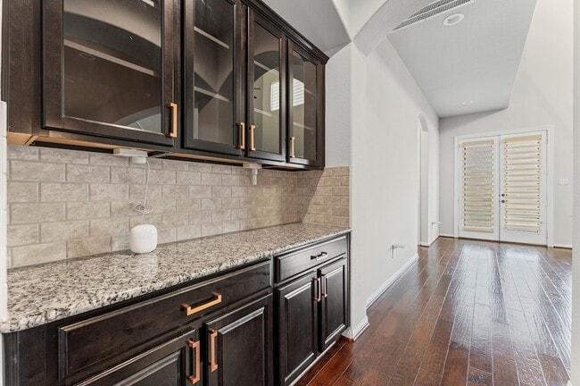 Building Photo - 4315 Laburnam Rd