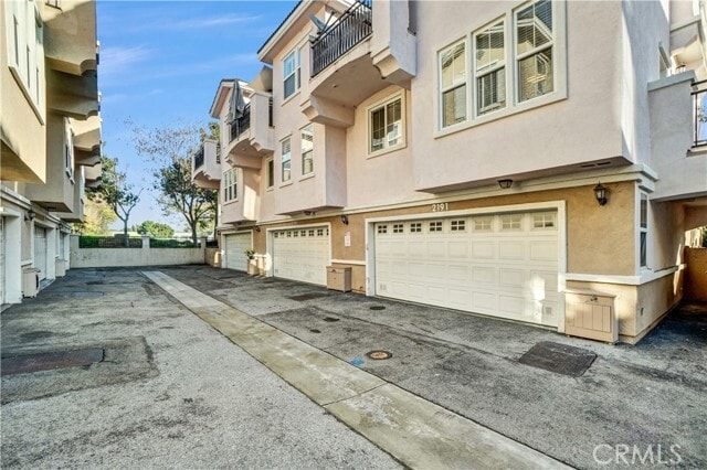 Building Photo - 2191 Associated Rd