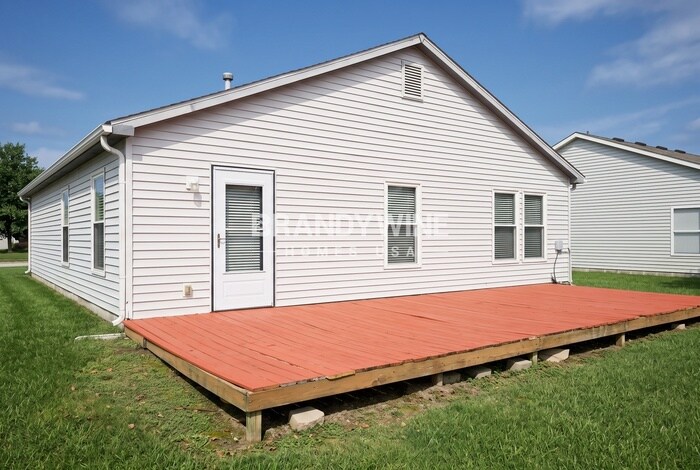 Building Photo - 944 Streamside Dr