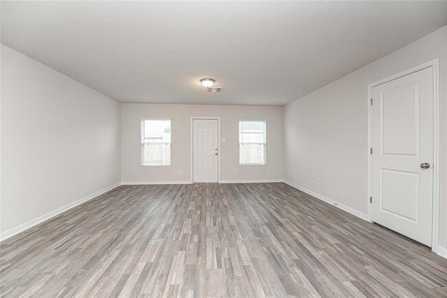 Building Photo - 15555 Taylorcrest Dr