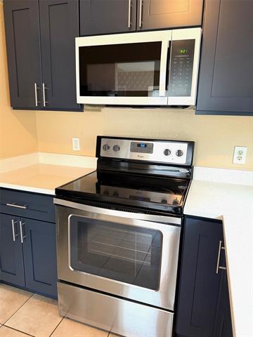 Building Photo - 2705 Tanglewood Dr