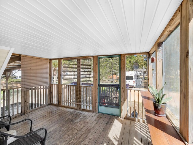 Building Photo - 1449 Suncrest St