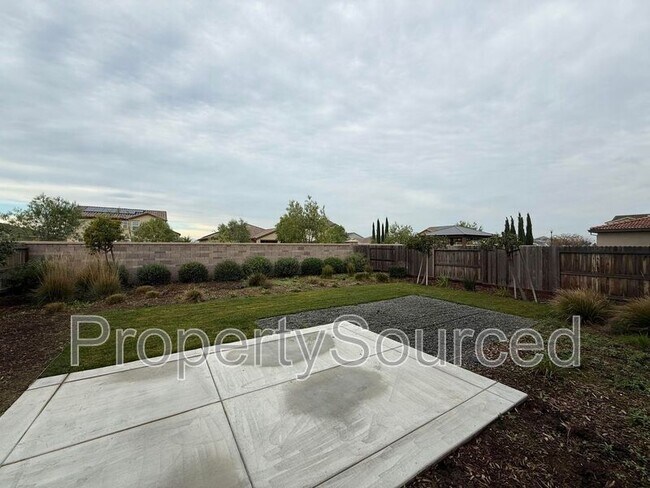 Building Photo - 15535 Ortega St