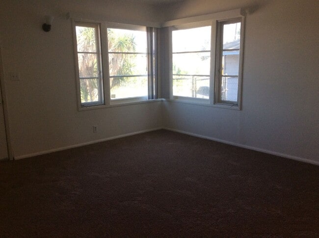 Building Photo - 11716-20 Hazeldell/4886 Blehm