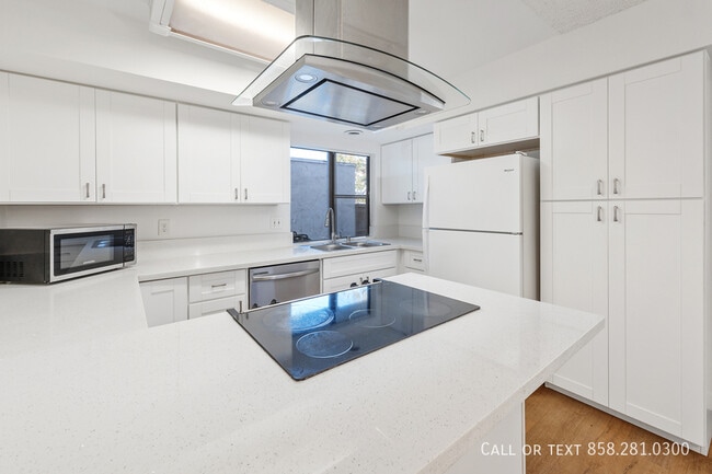 Building Photo - 3911 Camino Lindo