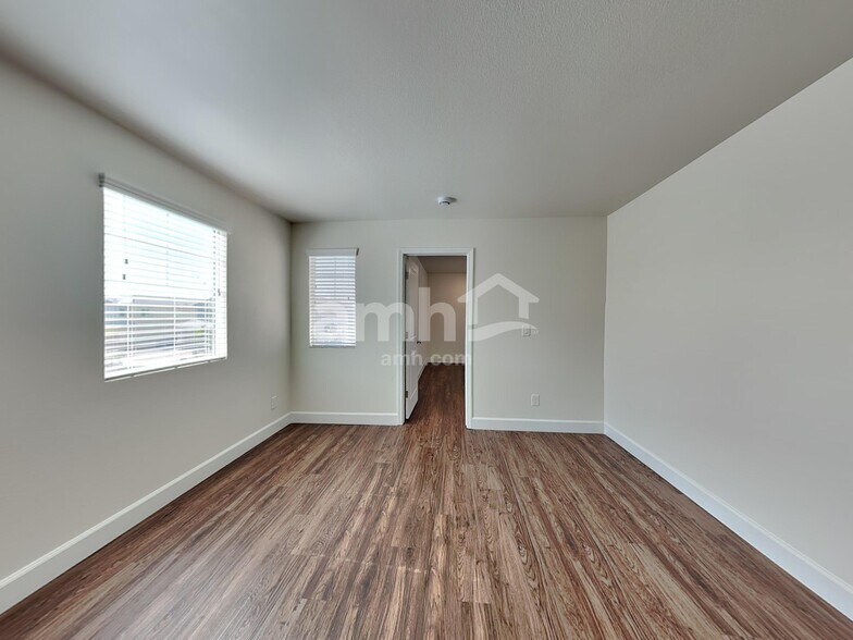 Building Photo - 1714 Viaggio Ave