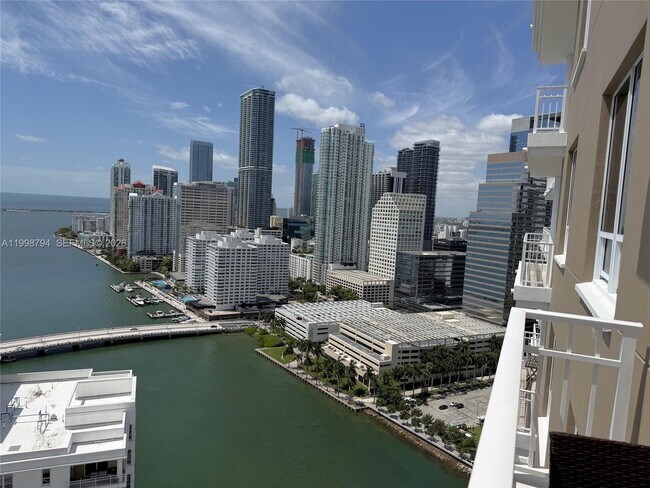 Building Photo - 801 Brickell Key Blvd