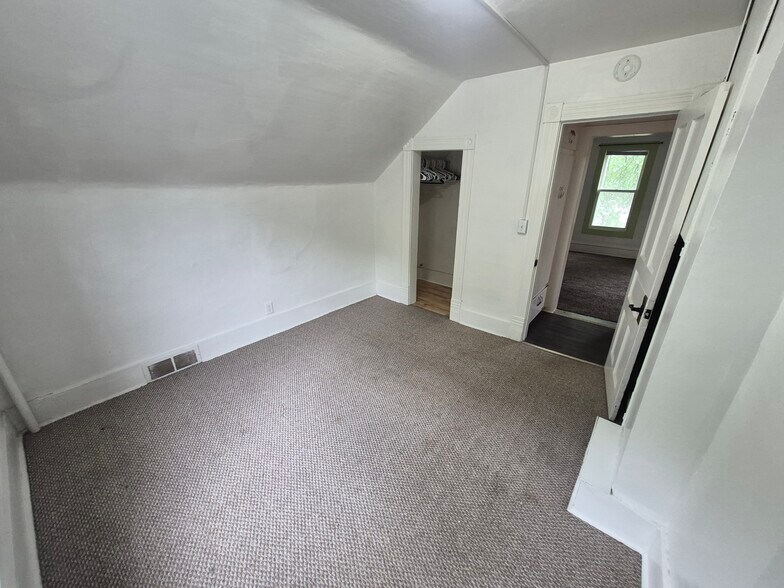Bedroom - 307 15th St S