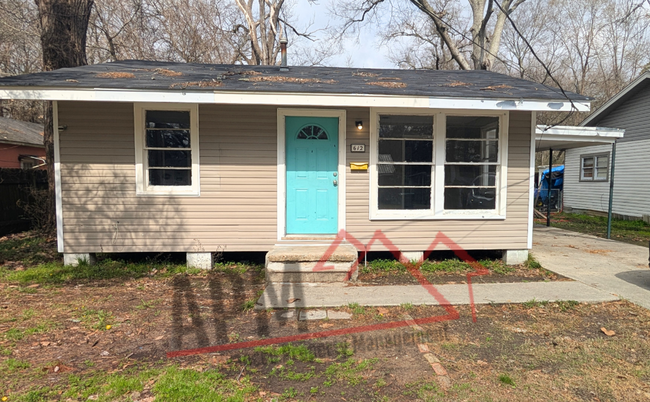 Primary Photo - Cute Home in Monroe