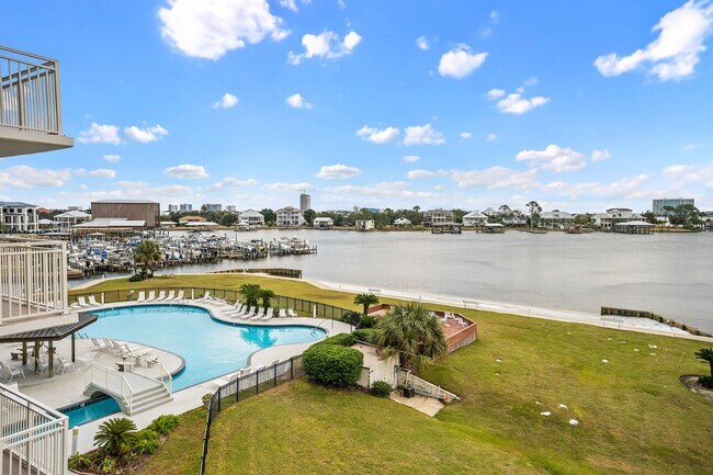 Building Photo - 4610 White Ave