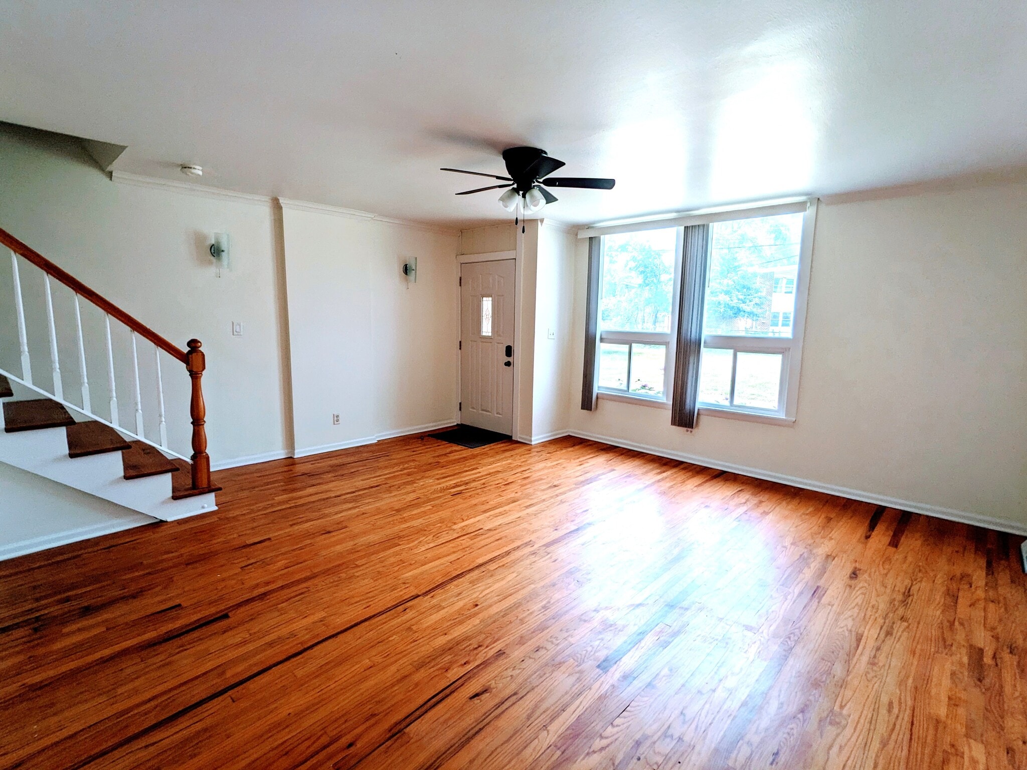 Living Room - 2129 Ash St
