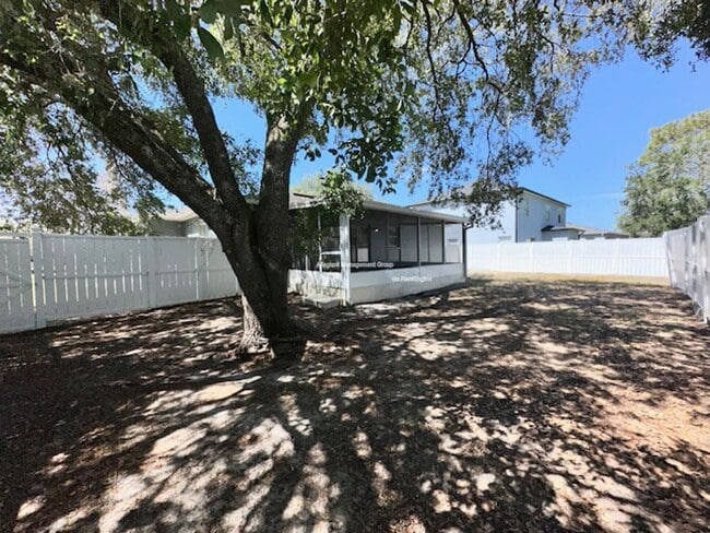 Building Photo - 564 Eagle Ct