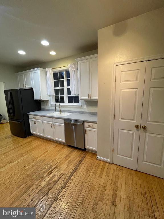 Building Photo - 14020 Willet Way