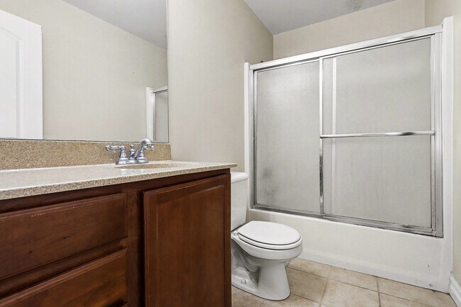 Building Photo - 113 Clubhouse Dr