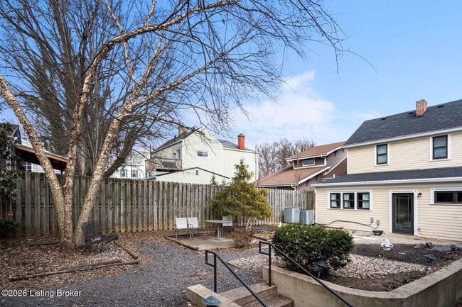 Building Photo - 1110 Baxter Ave