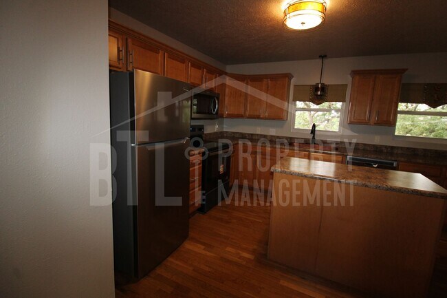 Building Photo - Beautiful Duplex in Kimberling City!