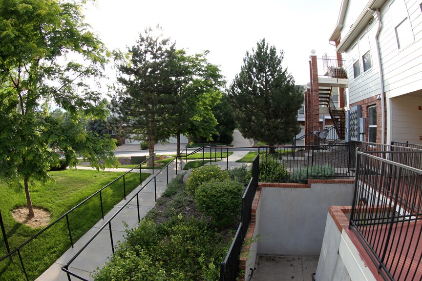 Building Photo - 1662 S Deframe St