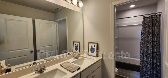 Building Photo - 7124 Timberland Trl