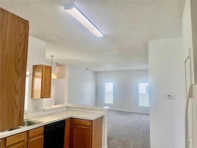 Building Photo - 327 Alegriano Ct