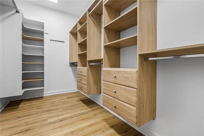 Building Photo - 421 Retreat Ln