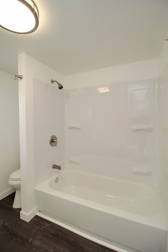 Building Photo - 7225 SE 65th Ave