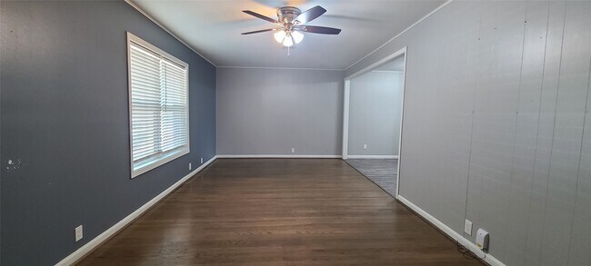Building Photo - 1418 N Roberson St
