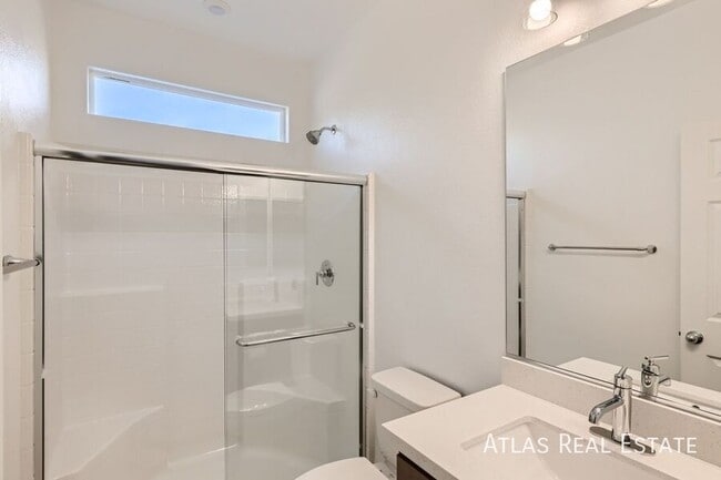 Building Photo - 3028 Misty Pine Ave.