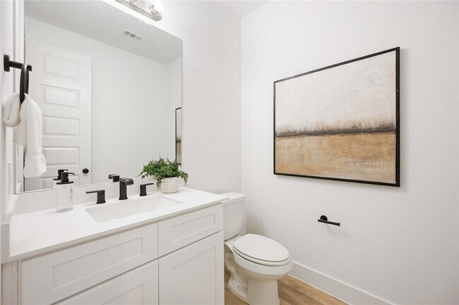 Building Photo - 5322 Rue